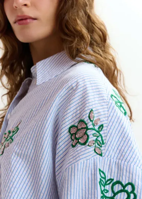Jalinki Embroidered Shirt Off-white/ Blue Essentiel Antwerp