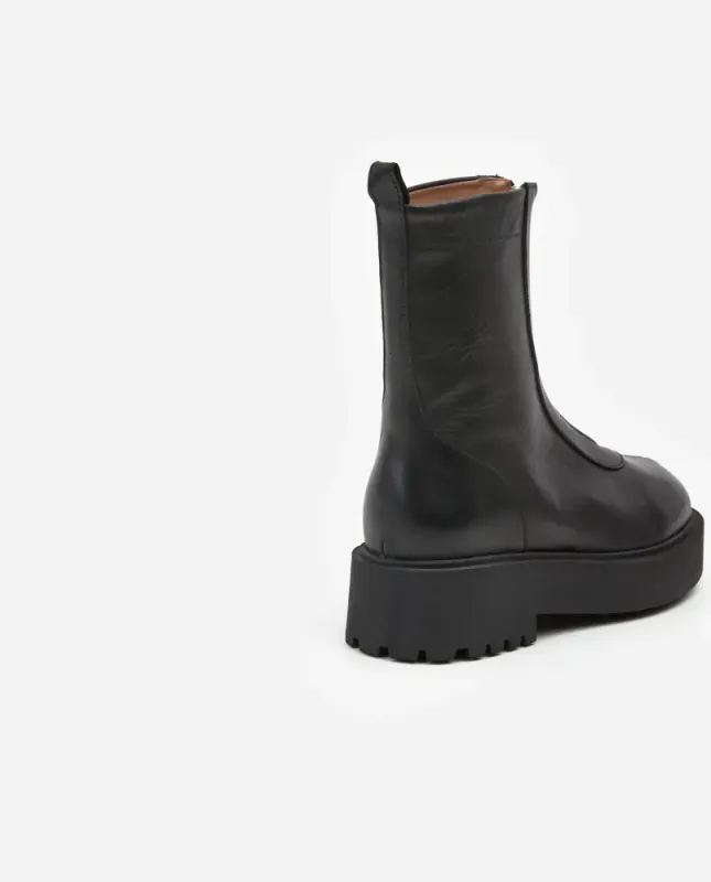 Alma Black Leather Boots Flattered